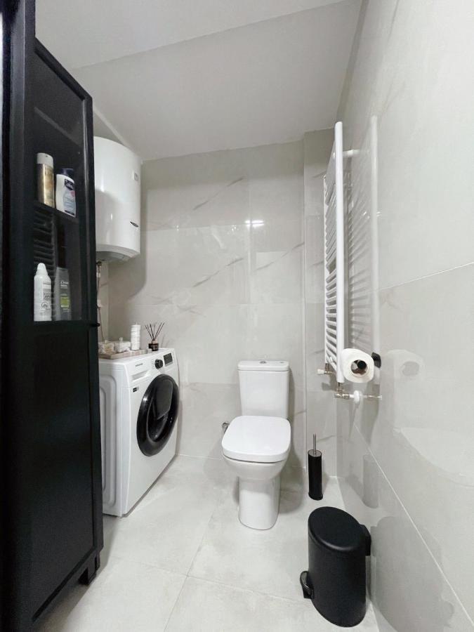 Sunlight Luxe Apartment Skopje Bagian luar foto