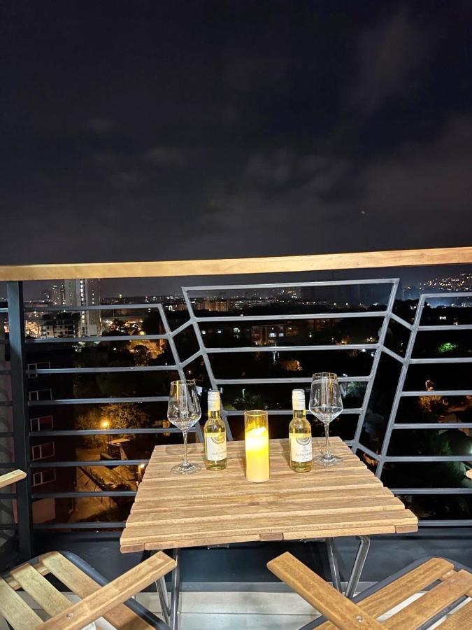 Sunlight Luxe Apartment Skopje Bagian luar foto