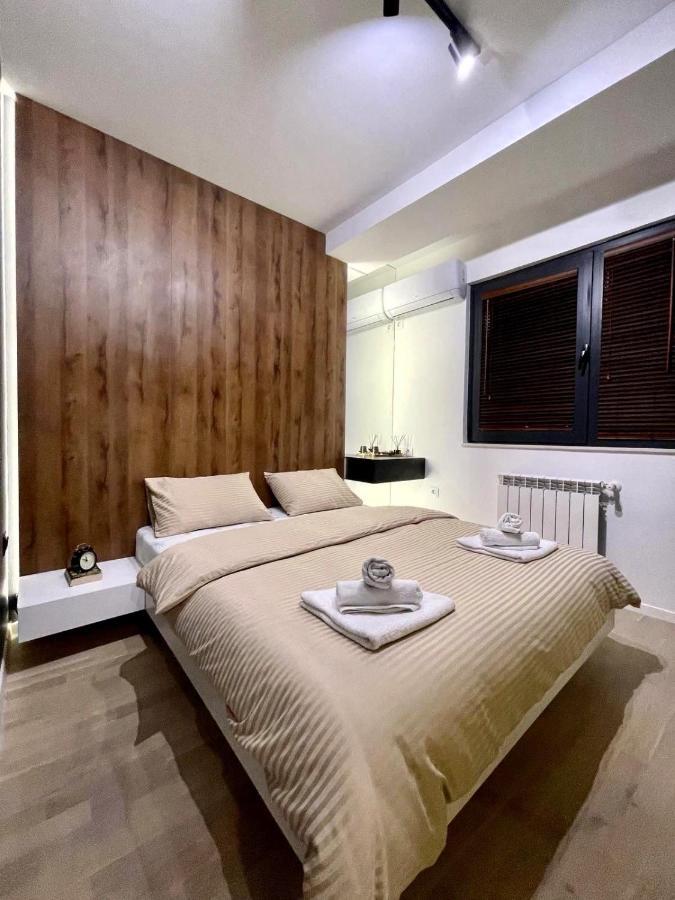 Sunlight Luxe Apartment Skopje Bagian luar foto